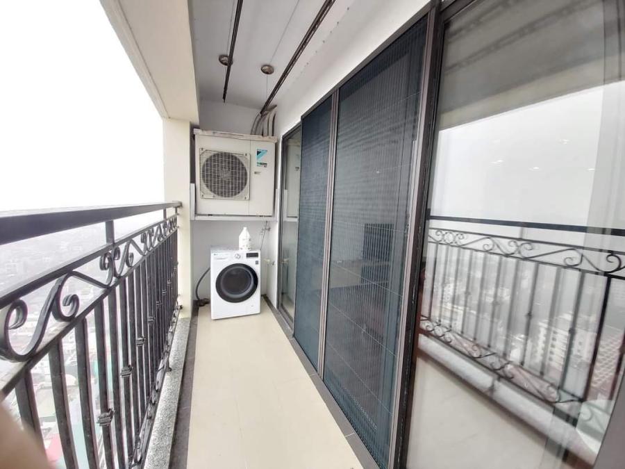 Cửa lưới chống muỗi dạng xếp có bánh xe đồng Cửa lưới chống muỗi dạng xếp có bánh xe đồng