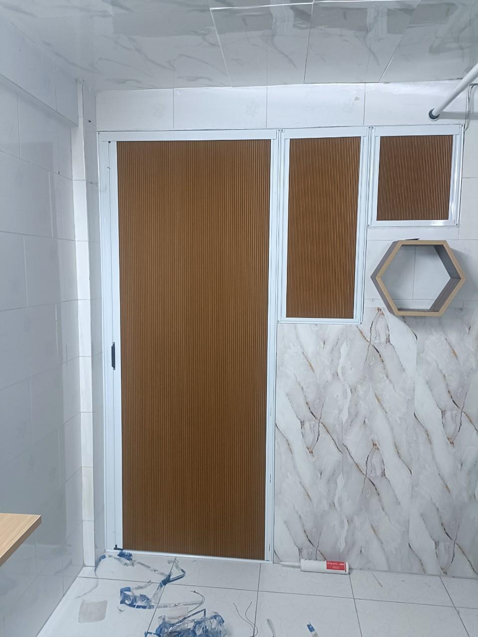 Vách ngăn cửa đi Vách ngăn cửa đi