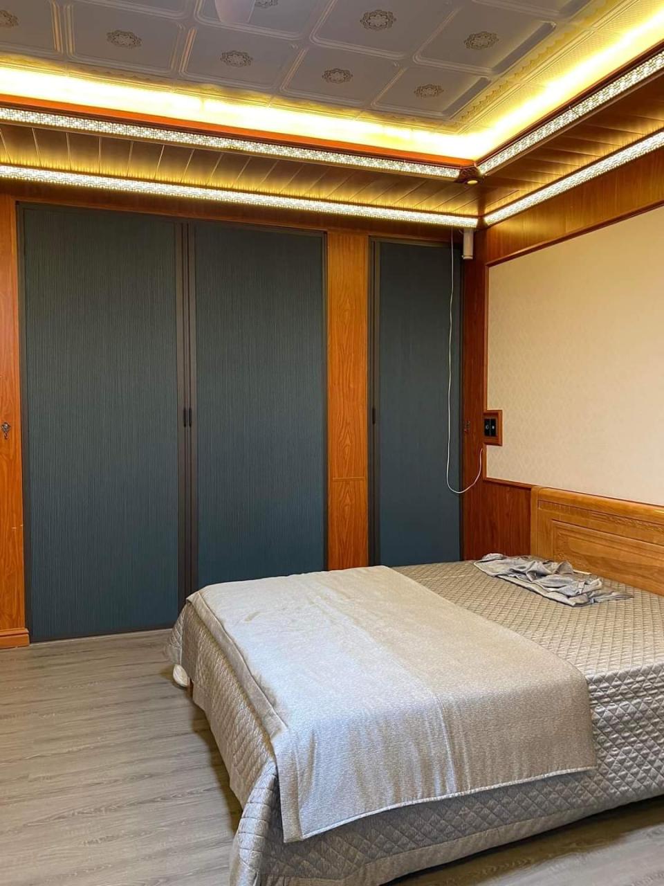 Vách ngăn tổ ong 6 Vách ngăn tổ ong